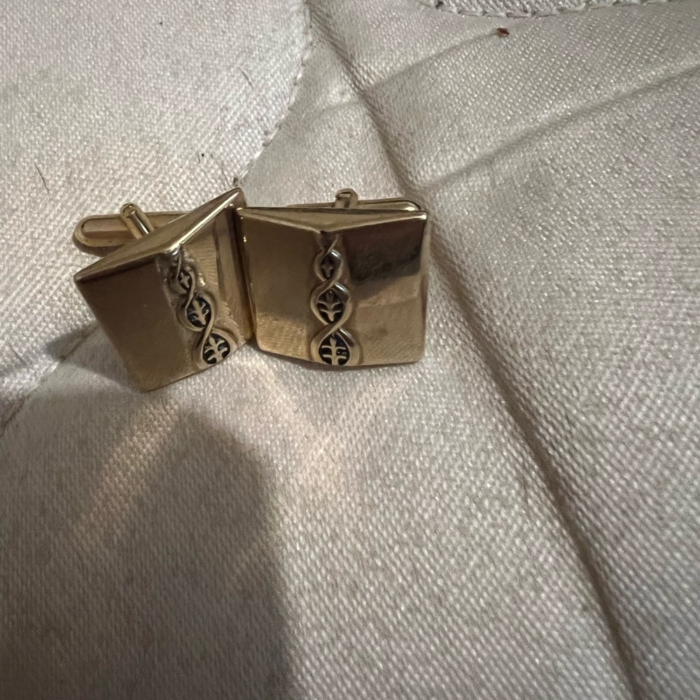 Gold SWANK cuff links